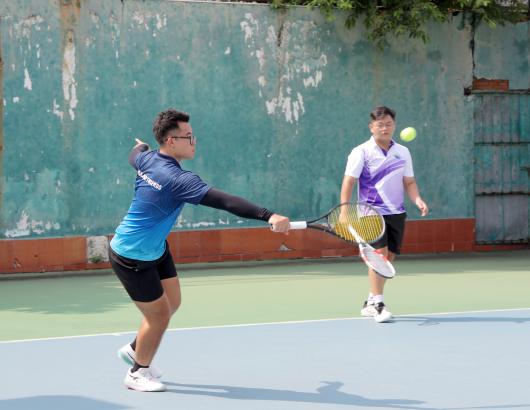 Hơn 1 tỷ đồng quỹ v&igrave; người ngh&egrave;o Ch&acirc;n M&acirc;y &ndash; Lăng C&ocirc; sau giải Tennis từ thiện
