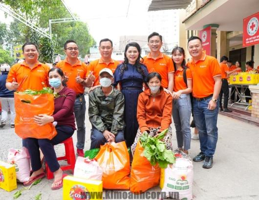 Doanh nh&acirc;n Đặng Thị Kim Oanh - Chủ Tịch Kim Oanh Group: Sống phải gi&uacute;p người, gi&uacute;p đời