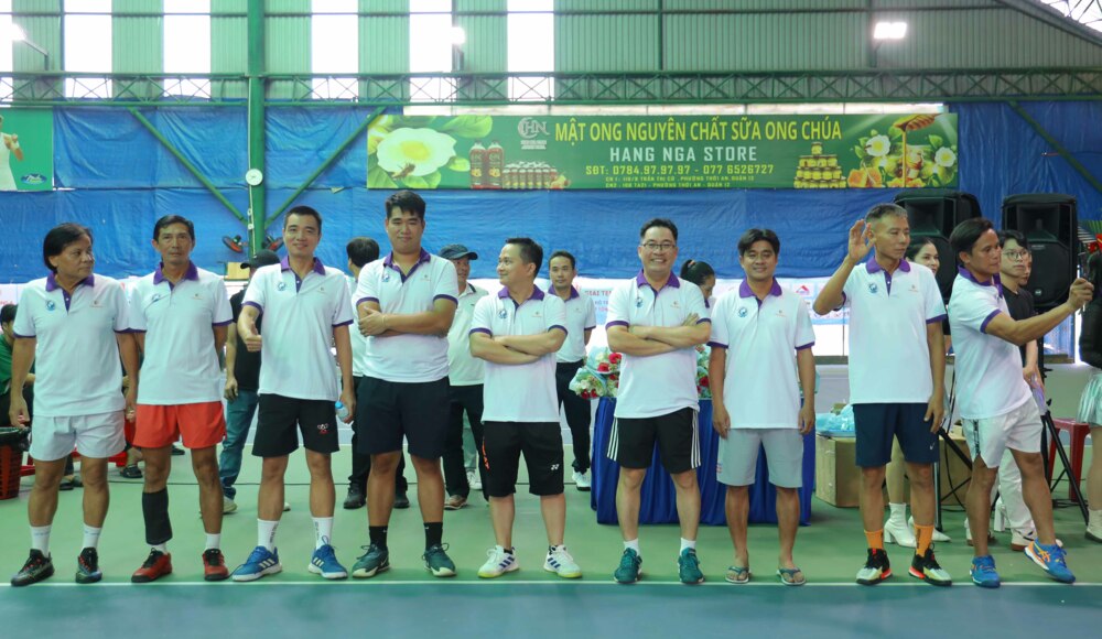 Các tay vợt tham gia lễ khai mạc. 